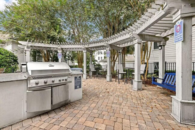 Building Photo - 4800 Seascape Way