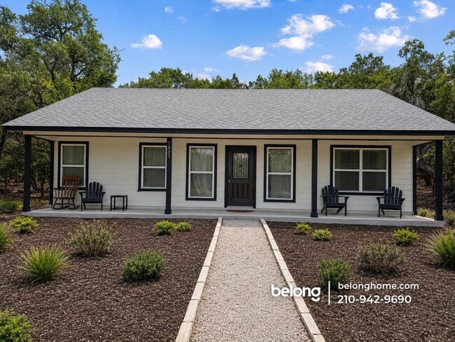 Building Photo - 1803 Live Oak Dr