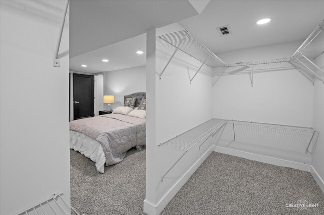 Building Photo - 3834 Hampton Ave