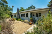 Building Photo - 1460 N Marengo Ave
