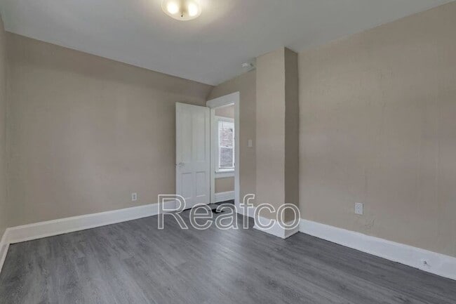 Building Photo - 174 N Princeton Ave