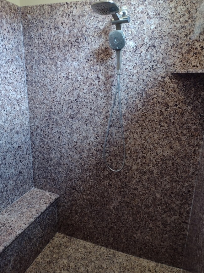 Building Photo - 5537 N Kerwood Loop