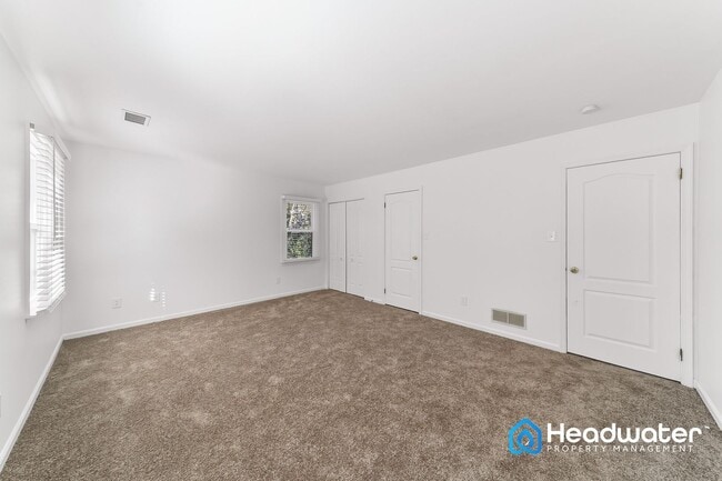 Building Photo - House for Rent in Coatesville