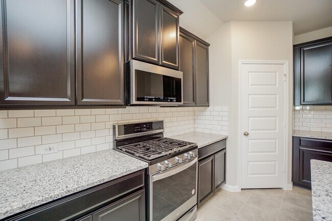 Building Photo - 1234 Oak Barrel Run