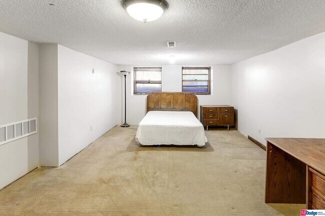 Building Photo - 2210 Wirt St