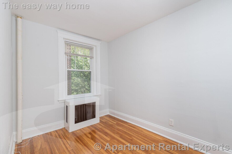 Building Photo - 286 Chestnut Hill Ave