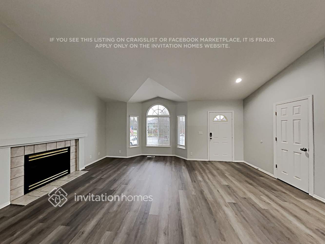 Building Photo - 15639 Canby Dr