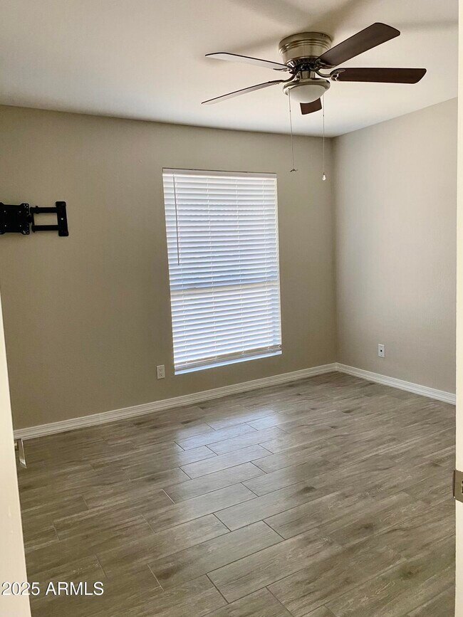 Building Photo - 5802 W Campo Bello Dr
