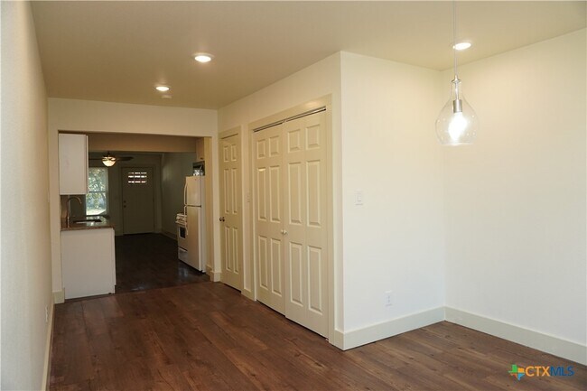 Building Photo - 1019 Haynes St