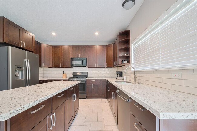 Building Photo - 5706 Georgetown Colony Dr