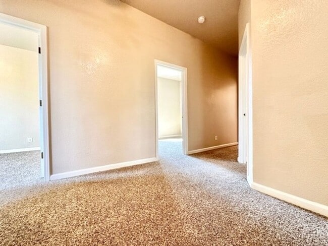 Building Photo - Available June 2026! Plus a $500 Visa Gift Card! Newly updated, spacious 5 bedroom home