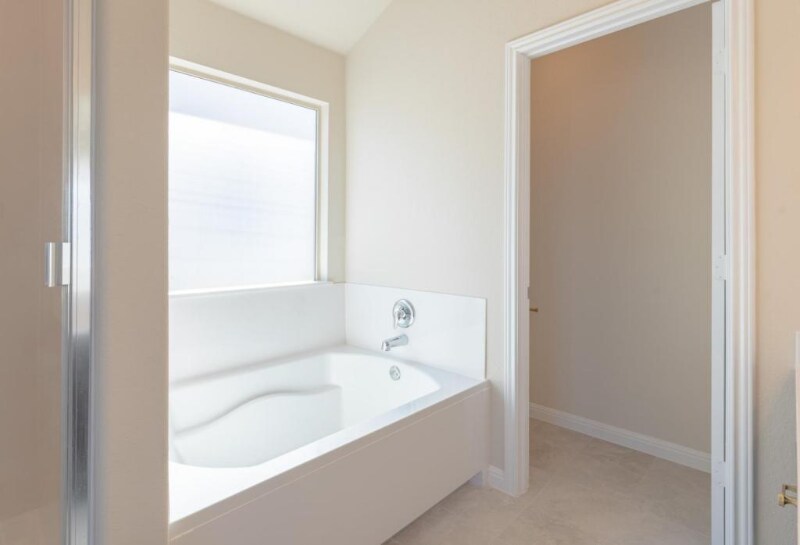 Building Photo - 9501 Raeburn Court