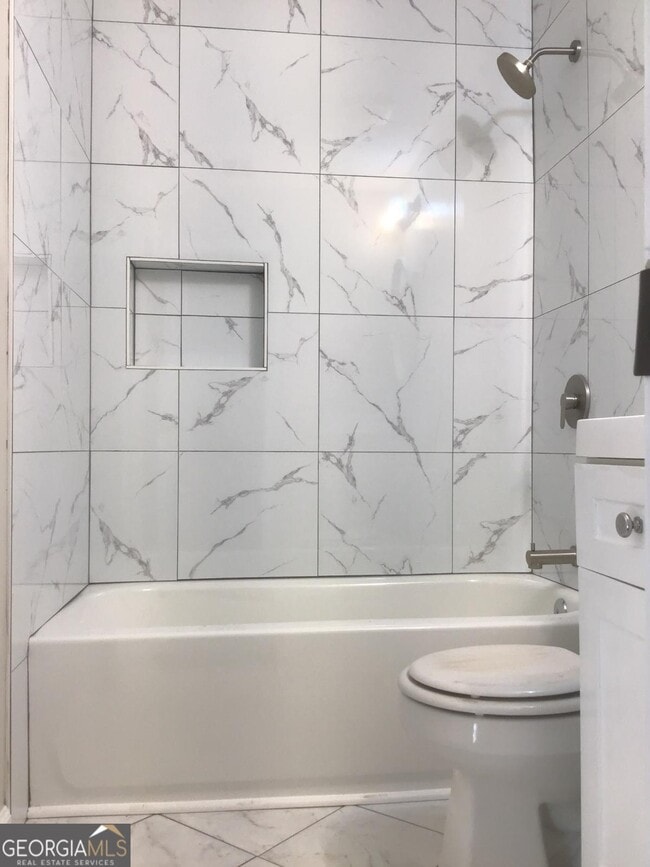 Building Photo - 6345 Peppermill Ln