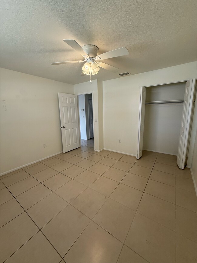 Building Photo - 122 South Rd