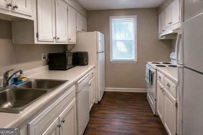 Building Photo - 3168 Nectarine Cir