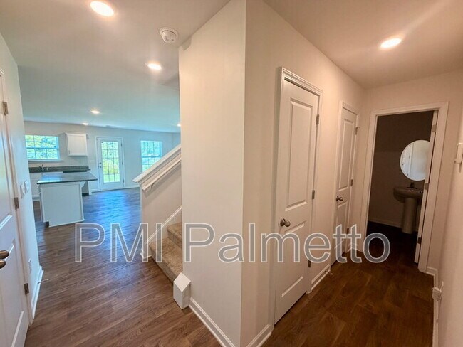 Building Photo - 417 Spearman Ct