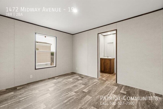 Building Photo - 1472 Midway Ave
