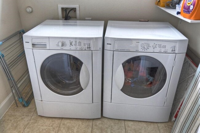 Building Photo - 1315 Birdsall St