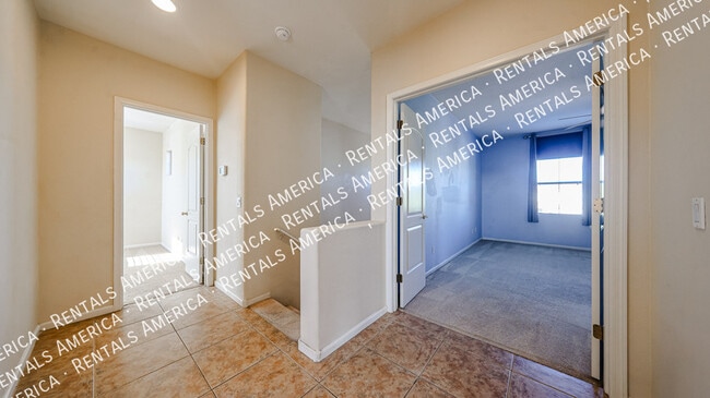 Building Photo - 13601 W Cypress St