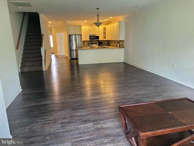 Building Photo - 315 Baltusrol Dr