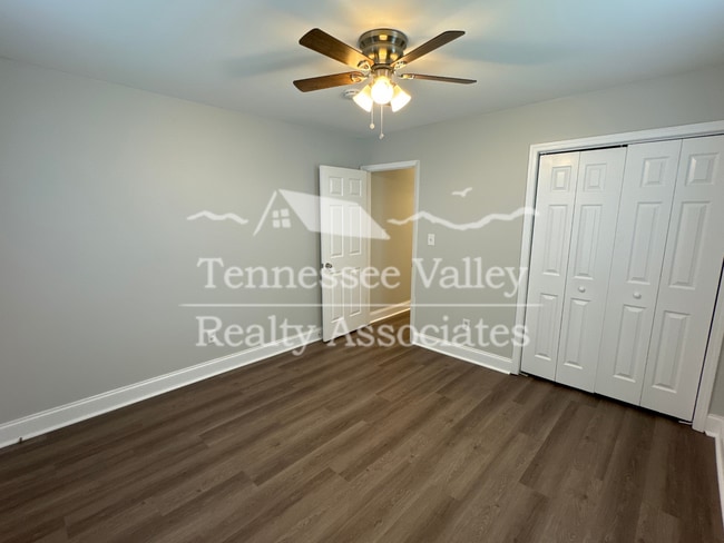 Building Photo - ALL NEW! Renovated, Move In Ready 1 bed/1 ...