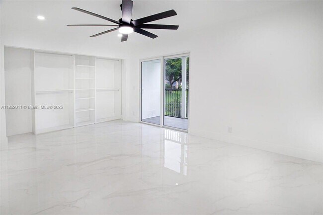 Building Photo - 13250 SW 7th Ct