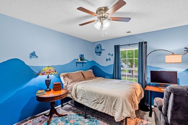 Building Photo - Charming Ranch in Weatherstone