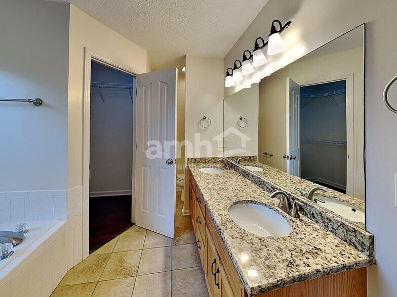 Building Photo - 3310 Patcole Ct