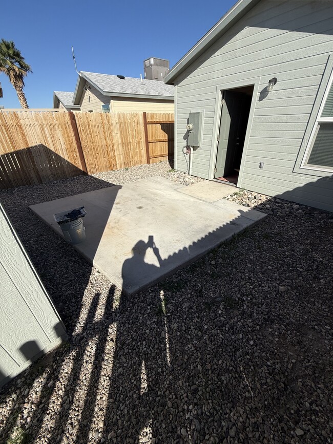 Building Photo - 1489 Church Dr