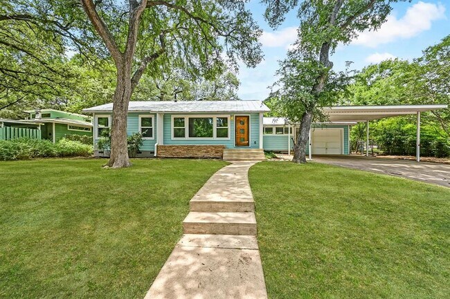 Primary Photo - 4928 Strass Dr