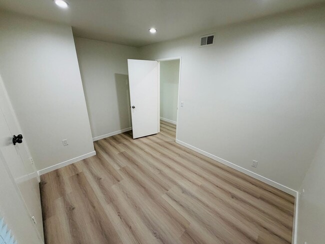 Building Photo - Stylish Single-Story Living in Coveted South Coast Metro