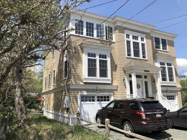 Building Photo - 35 Fordham Way