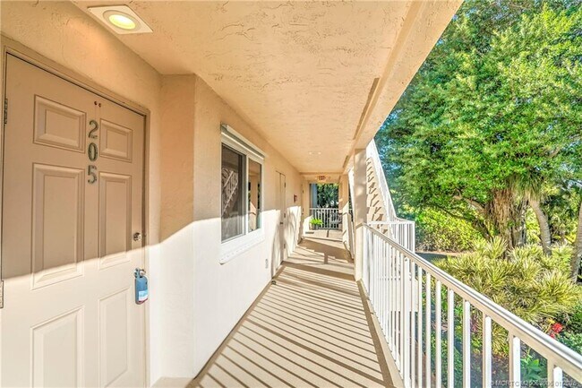 Building Photo - 2370 NE Ocean Blvd