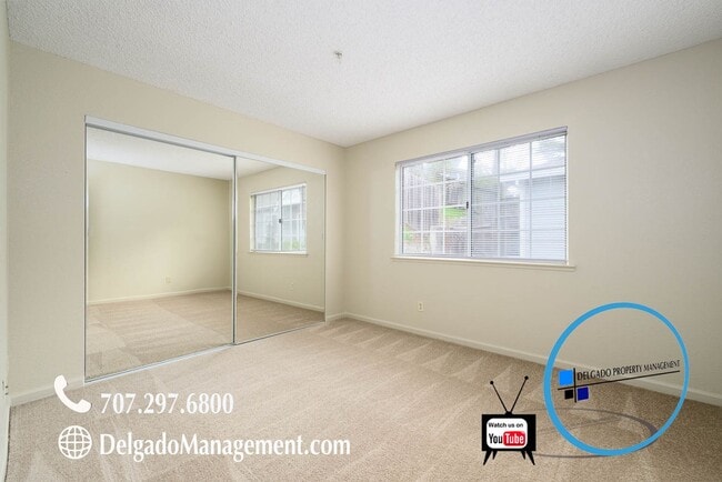 Building Photo - Newly renovated 3 bedroom, 2 bath condo