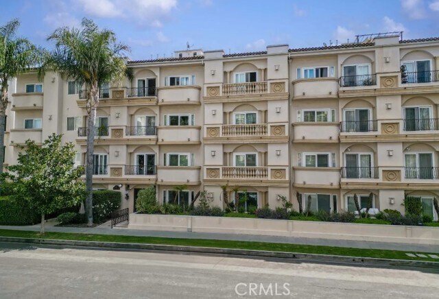 Primary Photo - 118 S Clark Dr