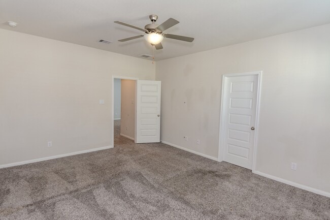 Building Photo - 4120 Split Ivy Dr