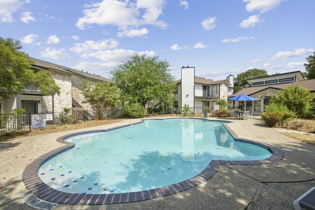 Building Photo - Highland Ridge