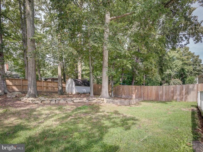 Building Photo - 6812 Landor Ln
