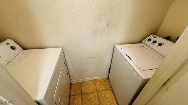 Building Photo - 45 Maleena Mesa St