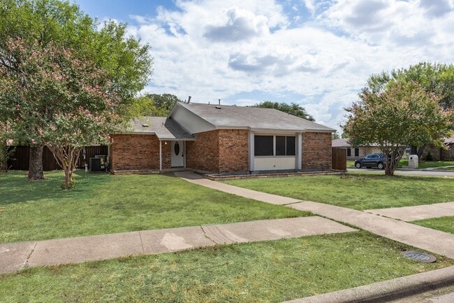 Building Photo - 7418 Boisenberry Ln