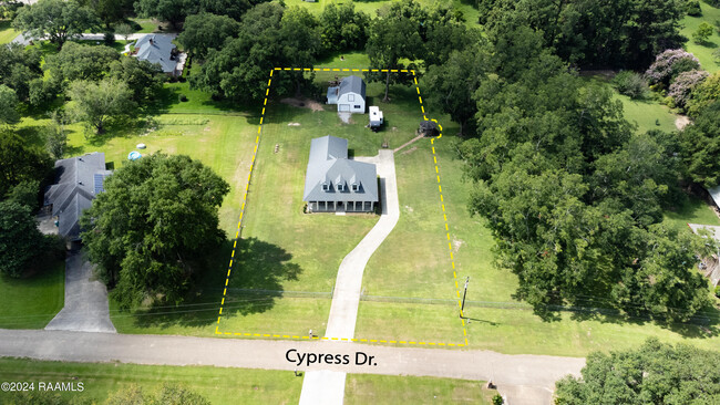 Building Photo - 123 Cypress Dr