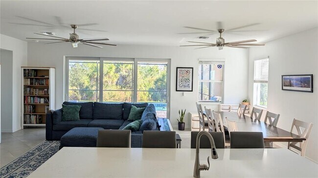 Building Photo - 11296 Pinot Dr