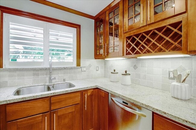Building Photo - LOVELY 3 Bed/2 Bath Home in San Jose on a ...