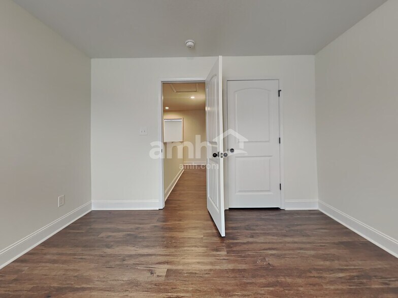 Building Photo - 2768 Silent Springs Ln