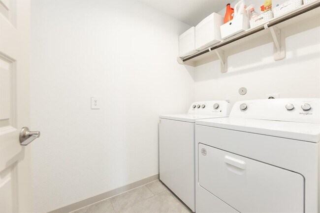 Building Photo - 6803 Telford Holw Trl