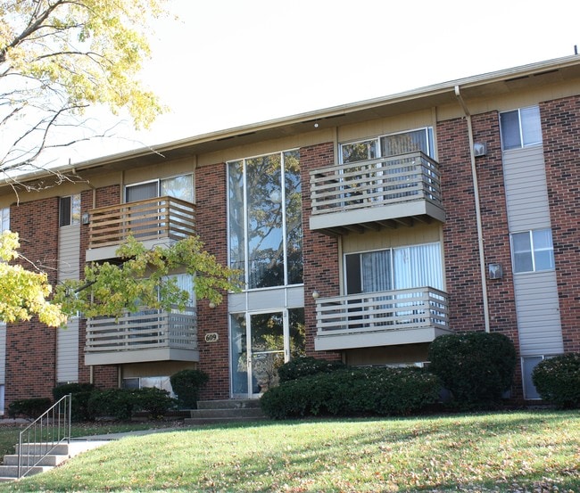 Building Photo - Forest Park Apartments