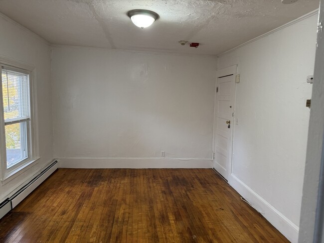 Building Photo - 286 S Main St