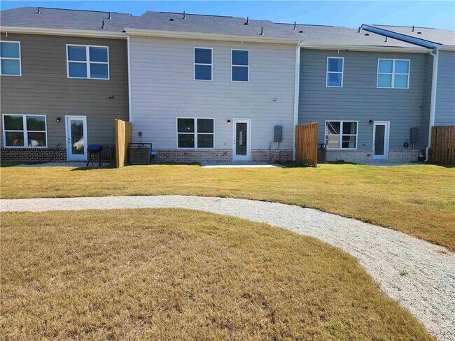 Building Photo - 832 Cygnet Ln
