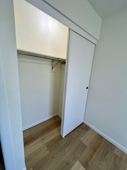 Bedroom 3 Closet - 4895 Drayton Rd
