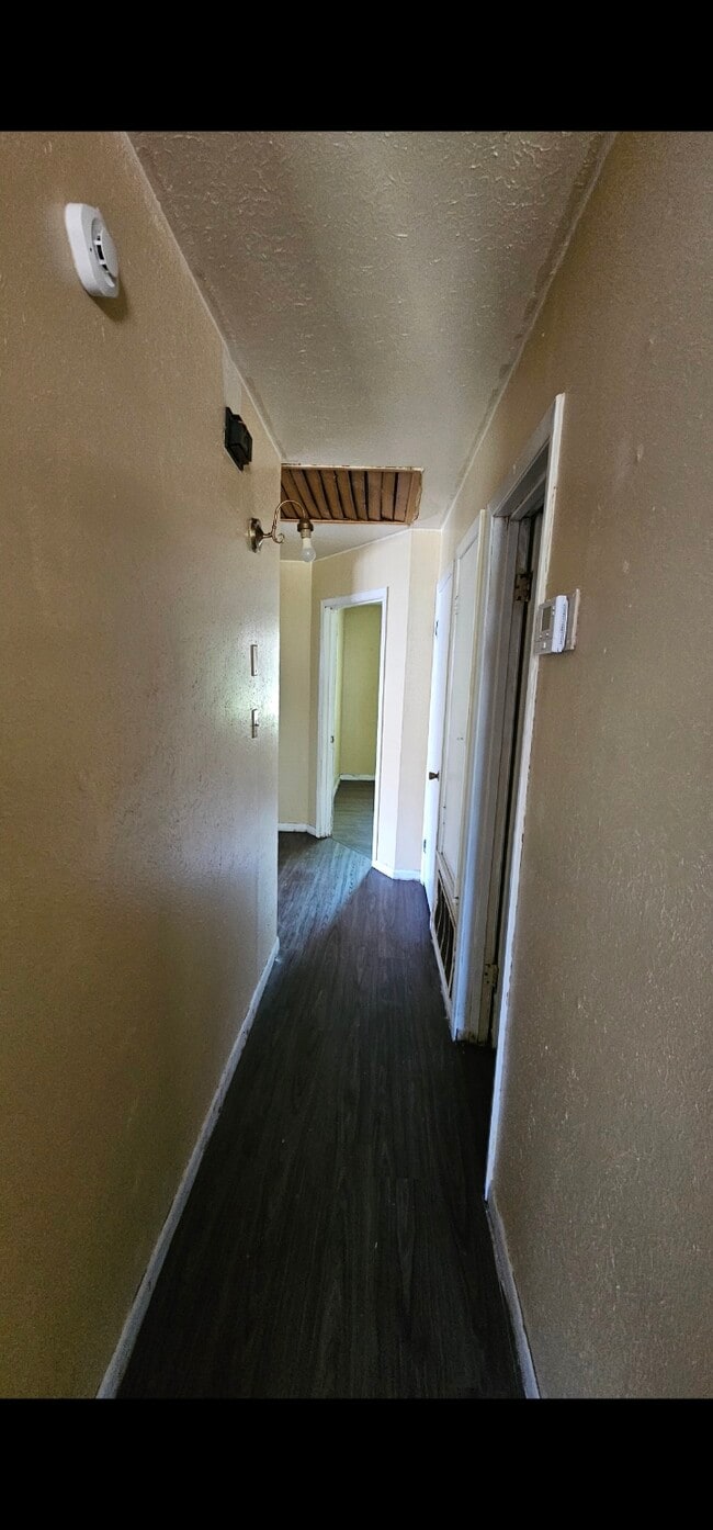 Building Photo - daniel